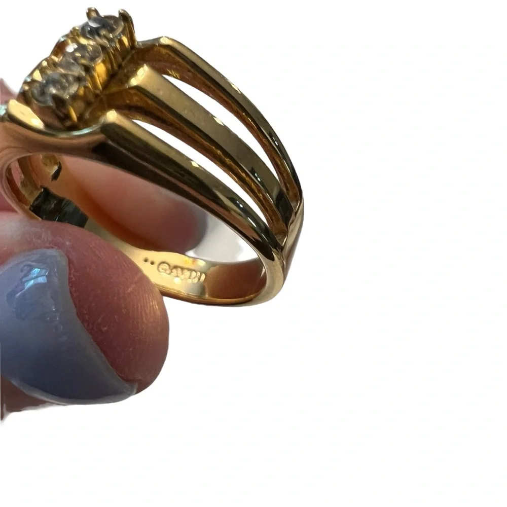 Vintage Triple Rhinestones Gold Tone Vented‎ Ring Size 7.75 Avon Classic Formal